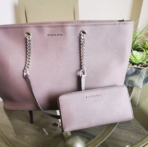 ✨Price Drop✨Michael Kors Large Jet Set Saffiano